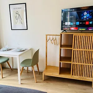 Antoni Homes 2 Personen I Zentral I Studio I Balkon Apartment